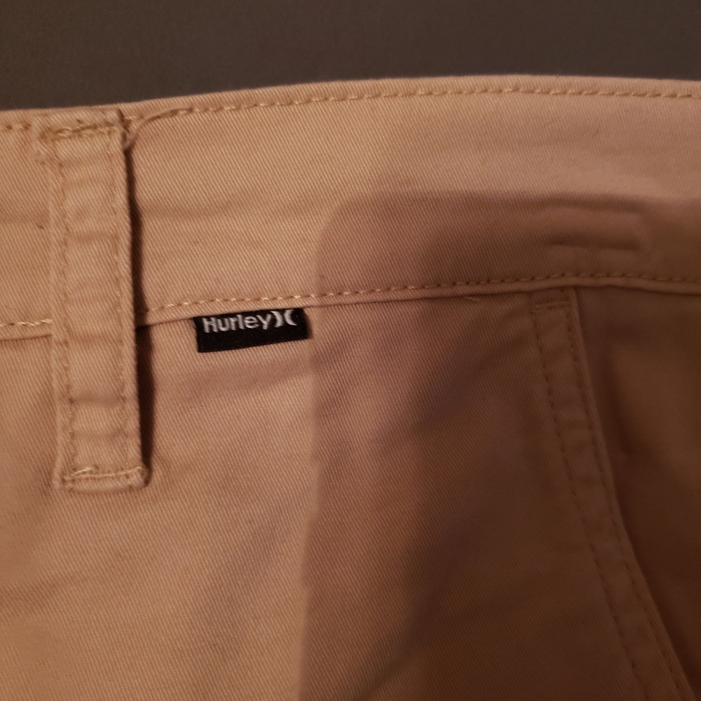 🏄‍♂️ Hurly Khaki Short 🏄‍♂️ - Picture 2 of 4